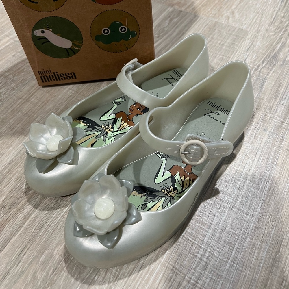 NIB Mini Melissa Girls Disney Metallic Tiana Dress Shoes Cream Green Size 12